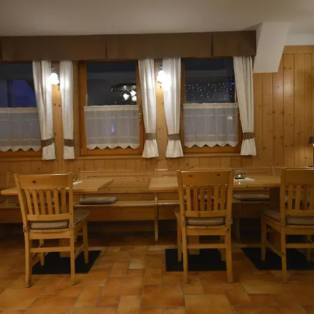 Hotel Garni Sant'Antonio Con Spa 3* Madonna di Campiglio