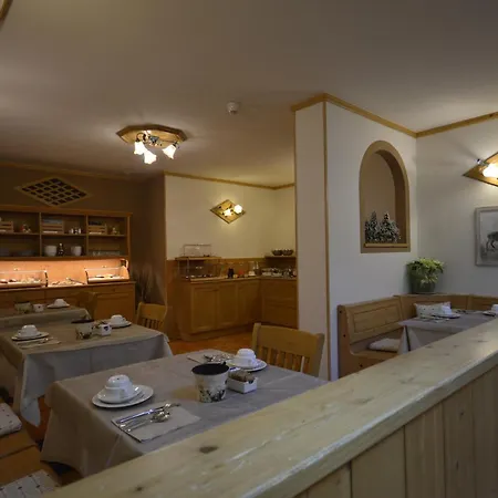 Hotel Garni Sant'Antonio Con Spa 3* Madonna di Campiglio